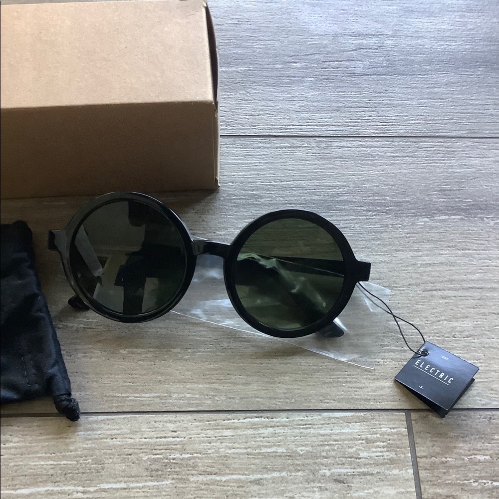 Electric sunglasses